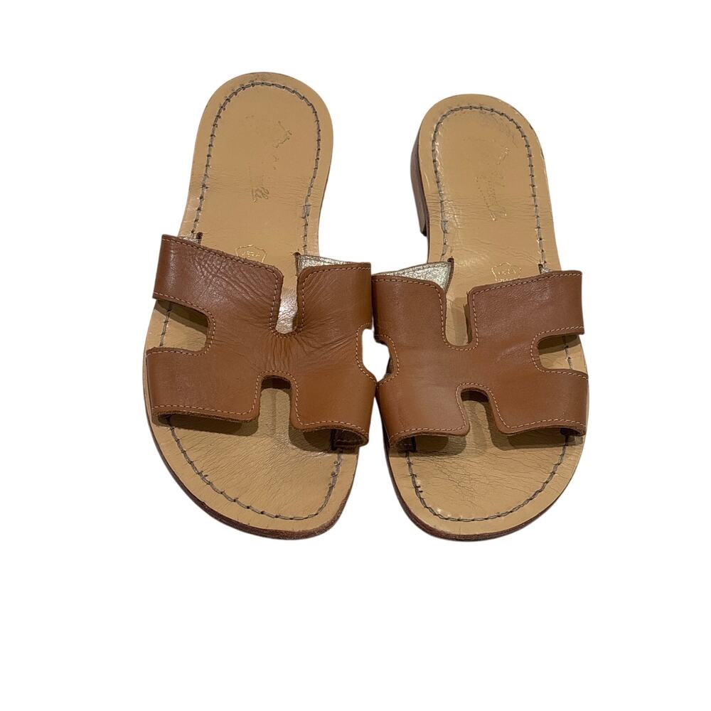 Women’s sandals size 8